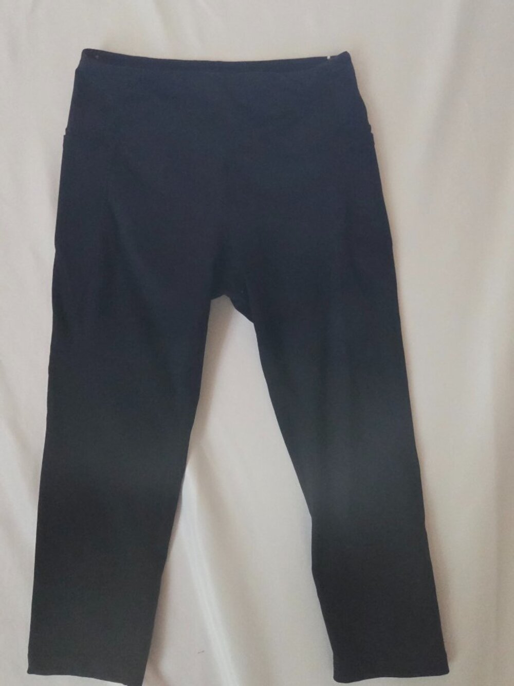 Baleaf Women's Capri Leggings | Size Medium